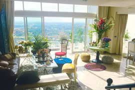 Căn penthouse phong cách cổ điển mê hoặc của NTK Lý Quí Khánh