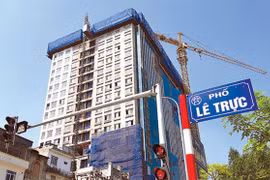 Gallery - Tòa Nhà 8B Lê Trực Xây Dựng Sai Phép - image 11