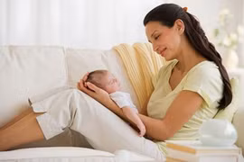 8 món đồ mẹ bầu cần có ngay sau sinh