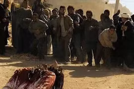Thiếu nữ Syria bị ném đá chết vì dùng Facebook