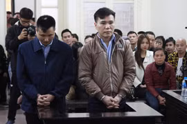 Ca sĩ Châu Việt Cường nhận án 13 năm tù vì nhét tỏi chết cô gái