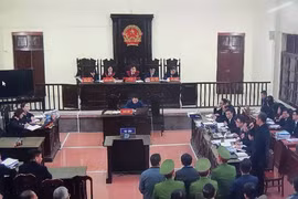 Gallery - Phiên tòa xét xử bác sĩ Hoàng Công Lương - image 6