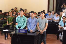 Gallery - Phiên tòa xét xử bác sĩ Hoàng Công Lương - image 8