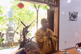 Gallery - Trụ trì chùa Nga Hoàng bị tố gạ tình nữ phóng viên - image 9