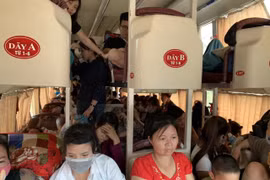 Từ lời than của “thượng đế”, liên tiếp phạt xe khách nhồi nhét quá người quy định