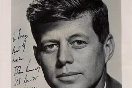 Bán đấu giá 100 kỷ vật của gia đình Tổng thống Kennedy 
