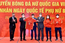 Gallery - CHỦ TỊCH QUỐC HỘI VƯƠNG ĐÌNH HUỆ  - image 10