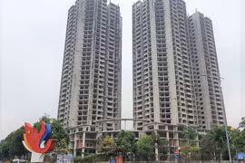 Đề nghị Vietsovpetro hoàn thiện tòa nhà 32 tầng bỏ dở 6 năm ở trung tâm Vũng Tàu