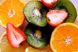 Viêm dạ dày vẫn cần bổ sung vitamin C