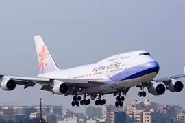Máy bay TQ “rụng cánh” trên không phận Mỹ