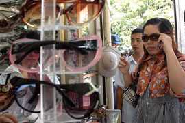 Kính đen có giúp bảo vệ mắt?