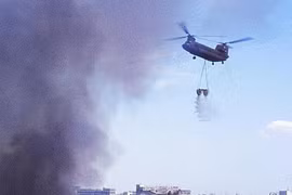 Xem trực thăng “khủng” chữa cháy lớn ở Sài Gòn 1971