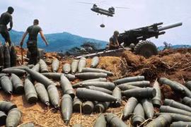 Ảnh hiếm về quân Mỹ khốn cùng trên chiến trường Khe Sanh