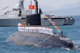 Gallery - Tàu Ngầm Kilo Về Việt Nam - image 5