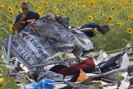 Lộ lý do Kiev chia sẻ thông tin hộp đen MH17