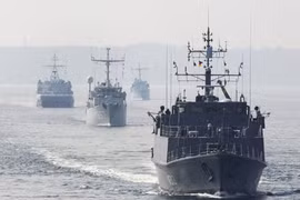 Chiến hạm NATO hành quân tới biển Baltic dò mìn
