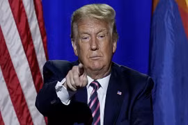 Gallery - TỔNG THỐNG TRUMP MẮC COVID-19 - image 5