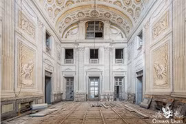 Cận cảnh loạt tòa nhà bỏ hoang đầy mê hoặc ở Italy