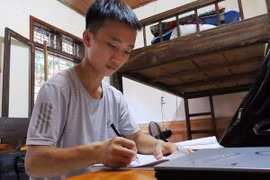 Học trò mồ côi người Mông đỗ Đại học Y Hà Nội