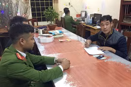 Hết tiền đưa vợ tiêu Tết, người đàn ông tự cứa tay giả bị cướp