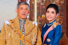 Quyết định bất ngờ của Vua Thái Lan: Phong Hoàng quý phi thành Hoàng hậu