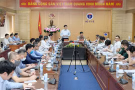 Bộ trưởng Y tế: Sẽ bỏ khai báo y tế