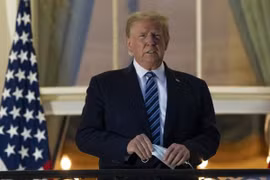 Gallery - TỔNG THỐNG TRUMP MẮC COVID-19 - image 13