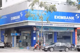 Từ vụ thẻ tín dụng 8 triệu bị đòi nợ 9 tỷ, người dùng cần lưu ý gì? 