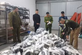 Chiêu trò livestream bán hàng hiệu giá vài trăm nghìn đồng