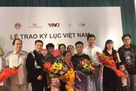 Kênh Youtube 'Bà Tân Vlog' được cấp bằng xác nhận kỷ lục Việt Nam