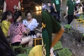 Khách hàng ngồi uống trà chanh bị ném chất bẩn ở Thái Nguyên