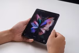 Cách bố trí linh kiện bên trong Galaxy Z Fold3