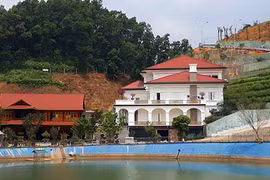 Gallery - Kết luận thanh tra "biệt phủ" ở Yên Bái - image 1