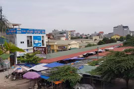 Hải Dương: Nghịch lý chợ tiền tỷ bỏ không, dân bán hàng dưới gầm cầu 