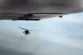 Video: Trực thăng Nga rượt đuổi UAV Ukraine ở Crưm