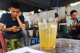 Quán trà đá, hàng bán rau ngoài chợ dùng mã QR thanh toán