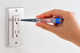 Cách sử dụng bút thử điện an toàn, hiệu quả