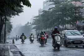 Thời tiết ngày 29/4: Bắc bộ mưa rào, Nam bộ nắng nóng 35-36 độ