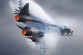 Tiêm kích tàng hình Su-57 bí mật hạ cánh xuống Iran