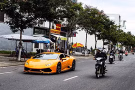 Siêu xe Huracan độ bodykit "khủng" 350 triệu tại Việt Nam