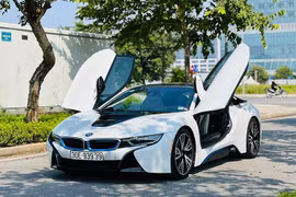 Cận cảnh xe siêu sang BMW i8 chỉ 3,7 tỷ tại Hà thành