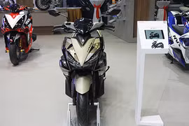 Yamaha Việt Nam ra mắt NVX 155 "phuộc không cong" 