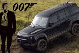 Land Rover Defender tung hoành trong bom tấn No Time To Die