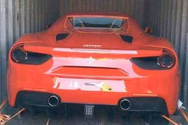 Hải quan Hải Phòng đấu giá siêu xe Ferrari đời 2012 bị bỏ rơi 