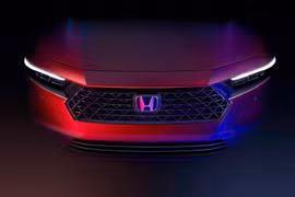 Honda Accord 2023 đã lộ diện, sẵn sàng "đấu" Toyota Camry