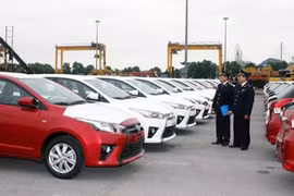 Xe ôtô Ấn Độ giá 85 triệu ùn ùn vào Việt Nam