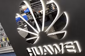 Gallery - Giám đốc Huawei Mạnh Vãn Chu bị bắt - image 9