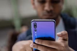 Gallery - Giám đốc Huawei Mạnh Vãn Chu bị bắt - image 11