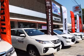 Đại lý ôtô đã lo điều chỉnh giá khi chưa giảm 50% phí trước bạ