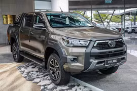 Toyota Hilux 2024 dự kiến có giá từ 700 triệu đồng